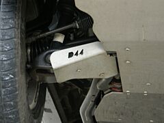 D44 - Discovery 3 & 4 Wishbone Protectors