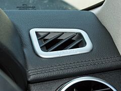 Discovery 4 Interior Dash Vent Trim Kit