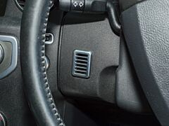 Discovery 4 Microphone Cover Trim