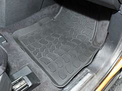 RUBBER MATS-FREELANDER 2-LHD