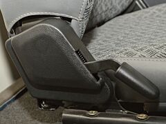 DEF FRONT SEATS HANDLE AND COVER KIT