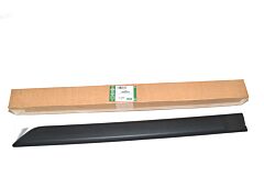 LR001671 - MOULDING - DOOR OUTSIDE