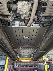 D44 - NEW Defender 2020 - Fuel Tank Guard