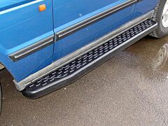 STEP-SIDE RUNNER