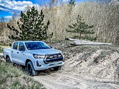 Lazer - Toyota Hilux (2021+) - Integration Kit - Triple-R