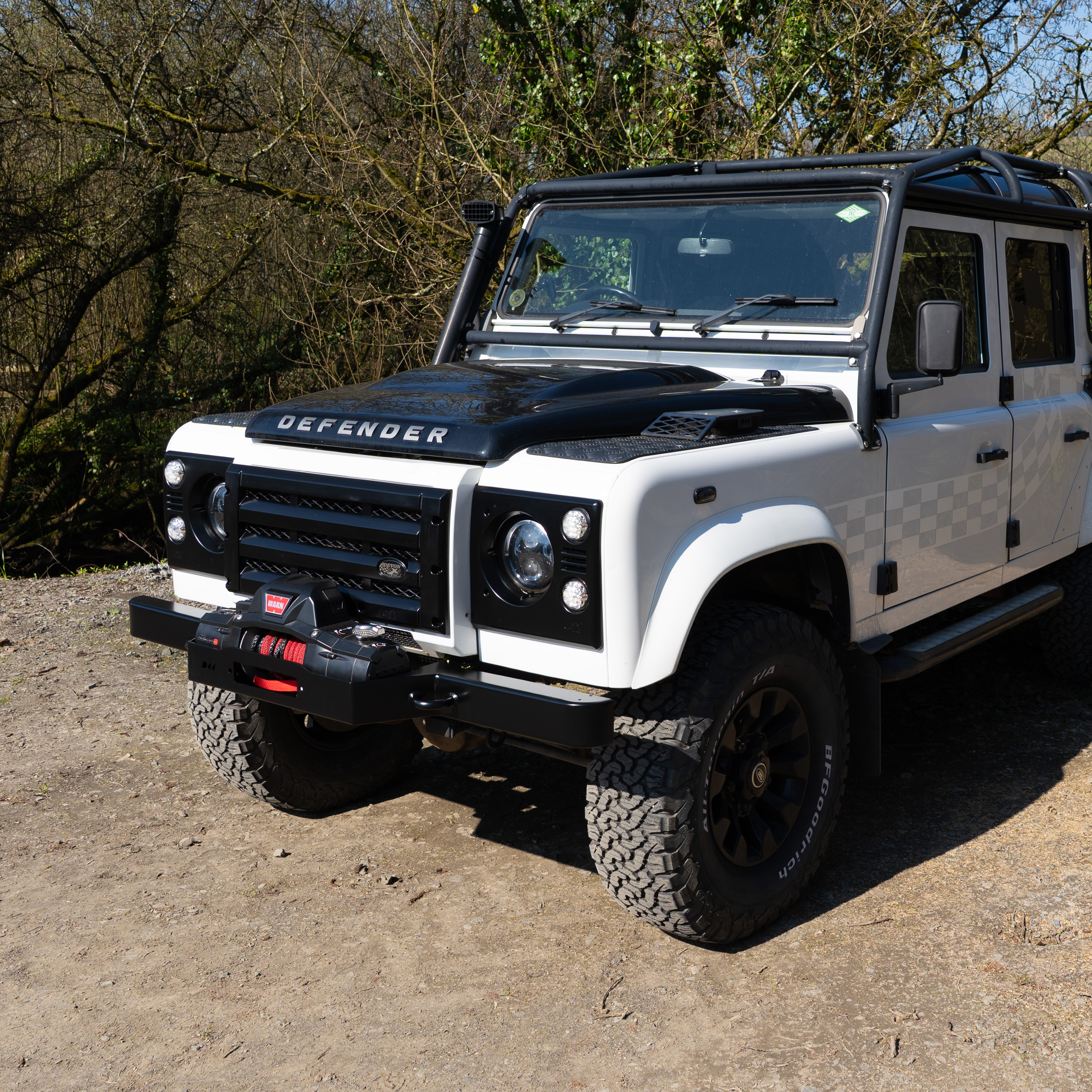 Slimline steel winch bumper on a Land Rover Defender