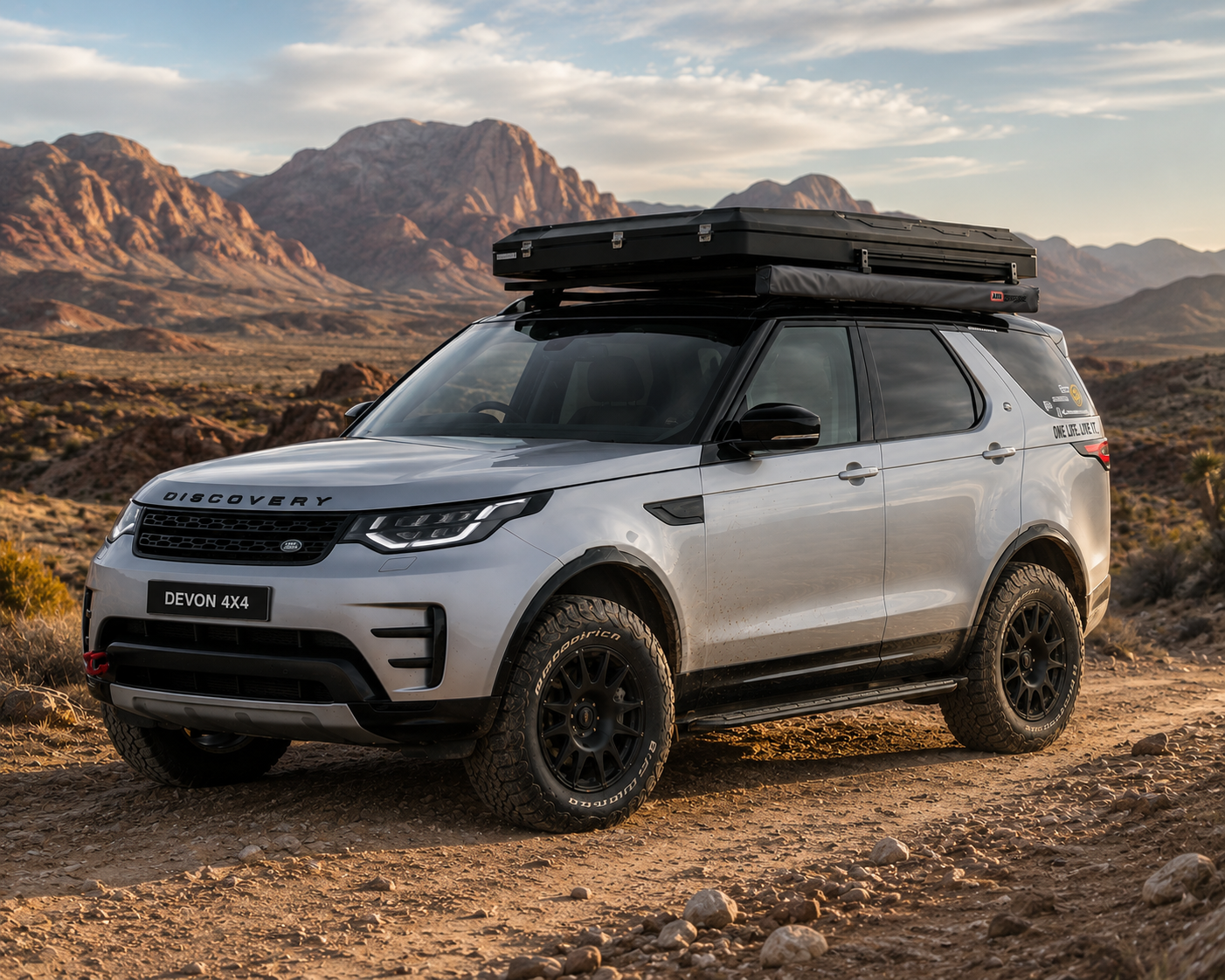 Land Rover Discovery 5 information hub